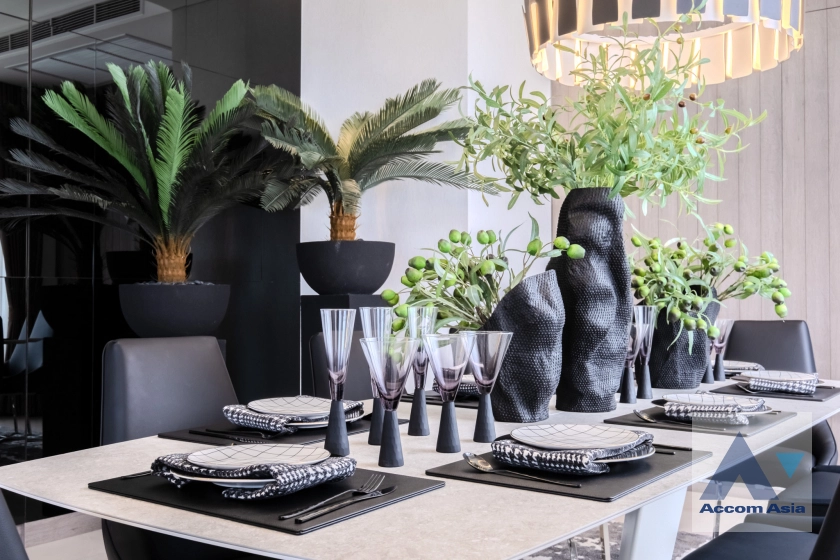 10  3 br Condominium For Sale in Sukhumvit ,Bangkok BTS On Nut at Ramada Plaza Residence AA40627