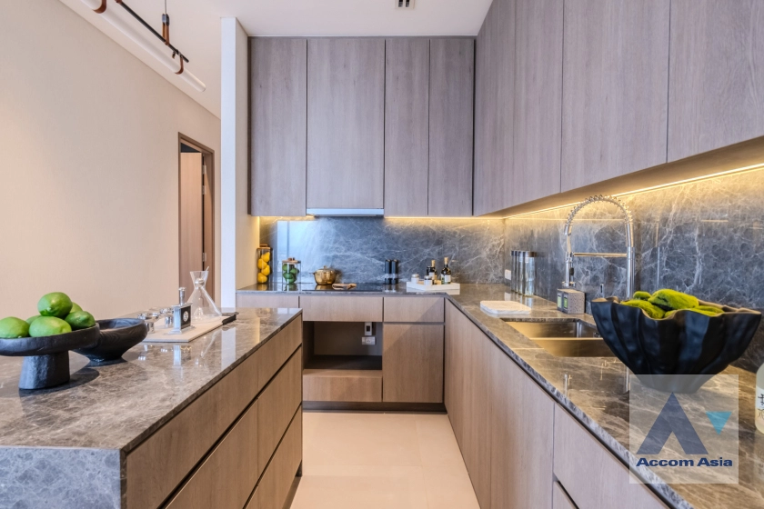 12  3 br Condominium For Sale in Sukhumvit ,Bangkok BTS On Nut at Ramada Plaza Residence AA40627