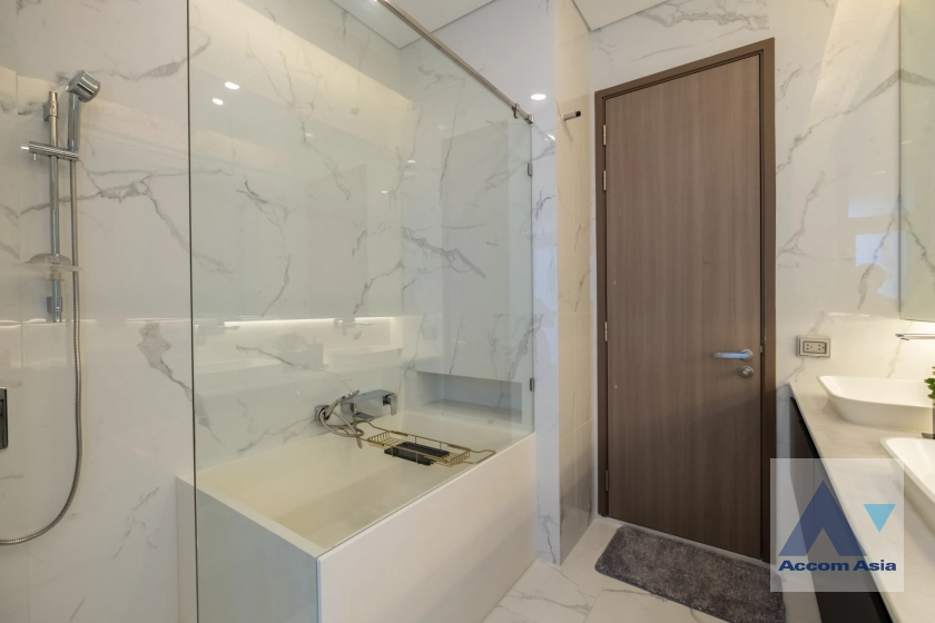 19  3 br Condominium For Sale in Sukhumvit ,Bangkok BTS On Nut at Ramada Plaza Residence AA40627