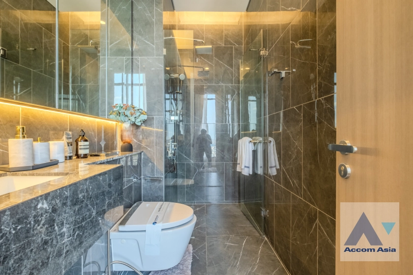 27  3 br Condominium For Sale in Sukhumvit ,Bangkok BTS On Nut at Ramada Plaza Residence AA40627