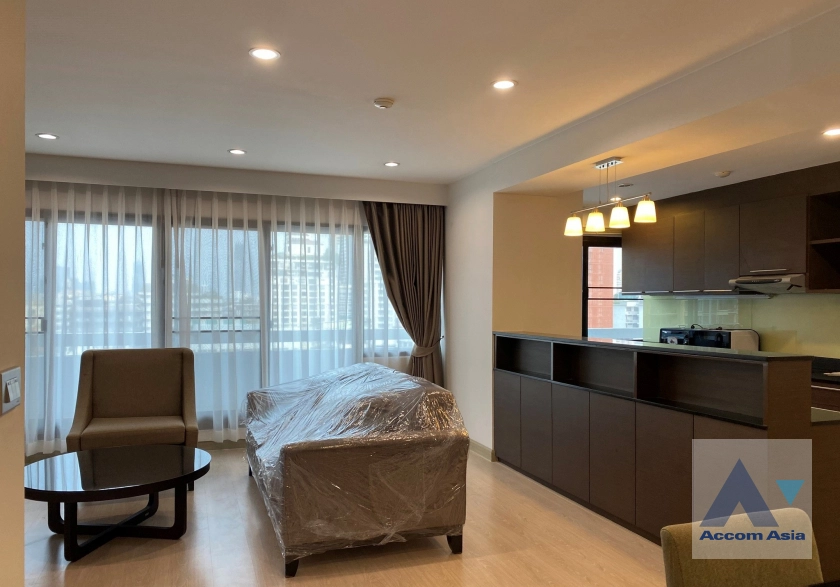  3 Bedrooms  Apartment For Rent in Sukhumvit, Bangkok  near BTS Asok - MRT Sukhumvit (AA40632)