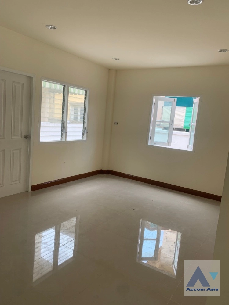 4  3 br House for rent and sale in Phaholyothin ,Bangkok  at K.C. Park View 3 AA40635