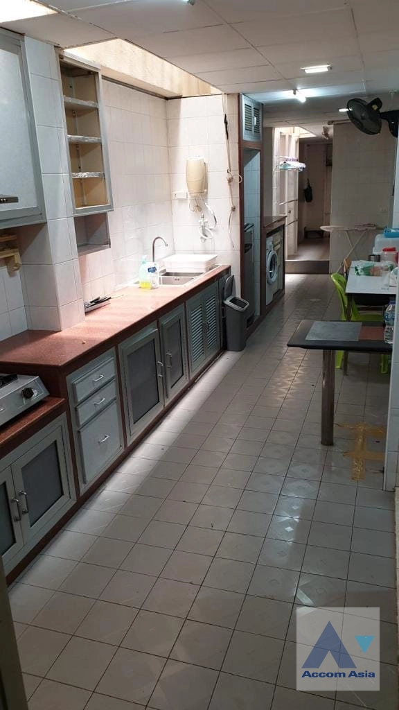 9  4 br House For Rent in Dusit ,Bangkok  AA40642