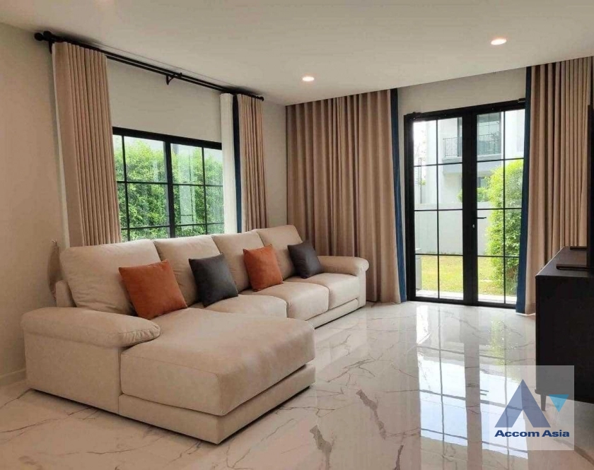  1  5 br House For Rent in Latkrabang ,Bangkok  at Setthasiri Serithai AA40644