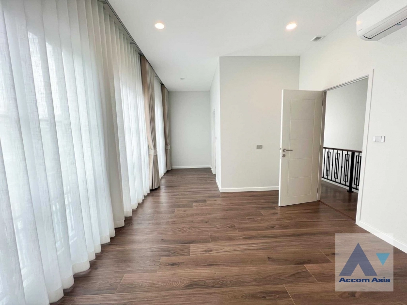 6  5 br House For Rent in Latkrabang ,Bangkok  at Setthasiri Serithai AA40644