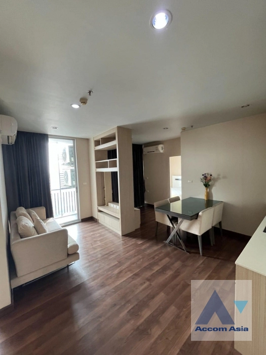Chewathai Ramkhamhaeng Condominium  2 Bedroom for Sale   in Ratchadaphisek Bangkok
