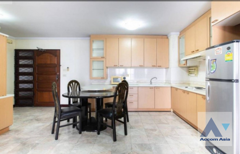 unit 2 Bedrooms  Condominium For Sale in Sukhumvit, Bangkok  near BTS Phrom Phong (AA40648)