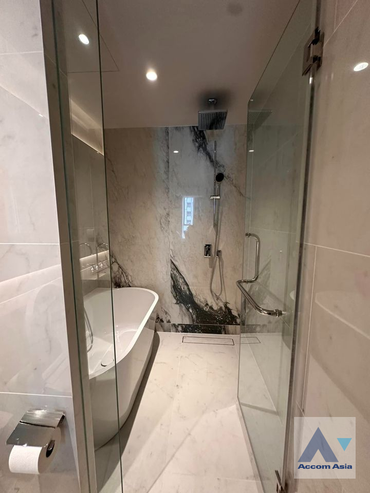 13  2 br Condominium For Rent in Ploenchit ,Bangkok BTS Ploenchit at Tonson One Residence AA40667