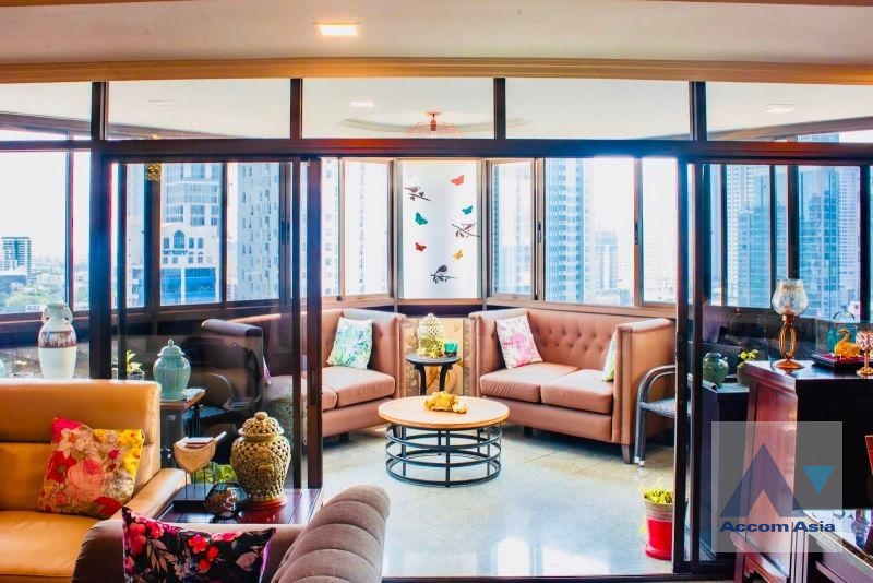 unit 3 Bedrooms  Condominium For Sale in Sukhumvit, Bangkok  (AA40668)