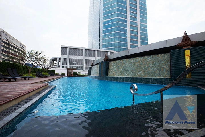 27  3 br Condominium For Rent in Ploenchit ,Bangkok BTS Sala Daeng - MRT Sam Yan at Chamchuri Square Residence AA40671