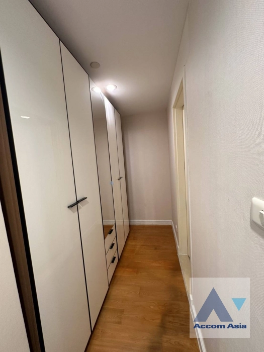 17  3 br Condominium For Rent in Ploenchit ,Bangkok BTS Sala Daeng - MRT Sam Yan at Chamchuri Square Residence AA40671