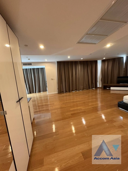 5  3 br Condominium For Rent in Ploenchit ,Bangkok BTS Sala Daeng - MRT Sam Yan at Chamchuri Square Residence AA40671