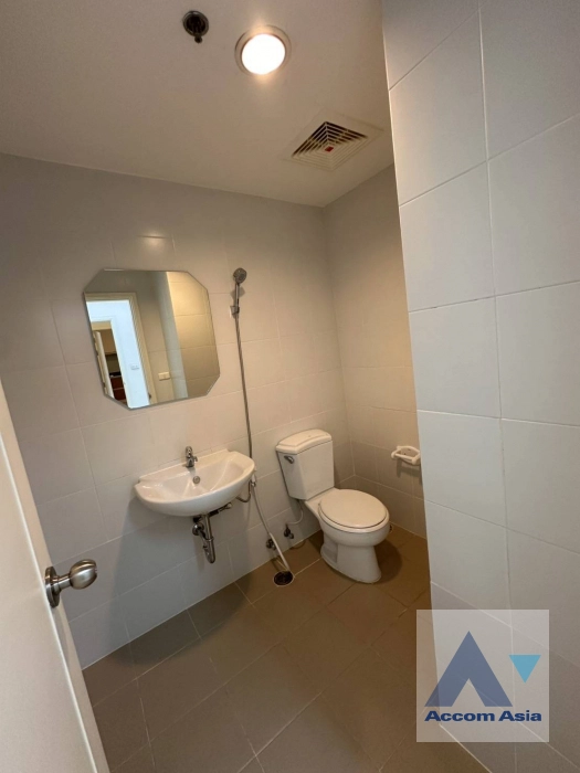 21  3 br Condominium For Rent in Ploenchit ,Bangkok BTS Sala Daeng - MRT Sam Yan at Chamchuri Square Residence AA40671