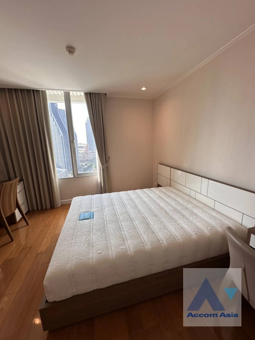 16  3 br Condominium For Rent in Ploenchit ,Bangkok BTS Sala Daeng - MRT Sam Yan at Chamchuri Square Residence AA40671