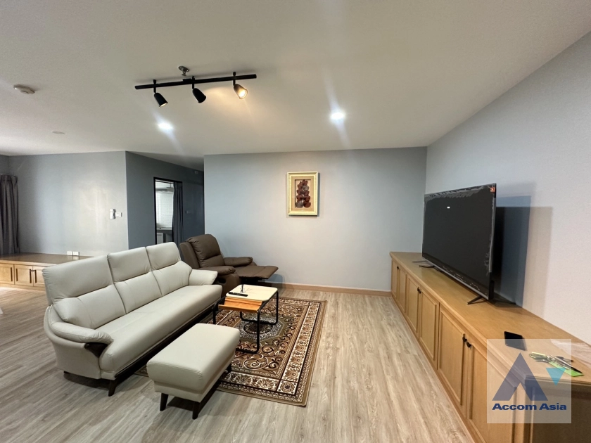 unit 3 Bedrooms  Condominium For Rent & Sale in Sukhumvit, Bangkok  near BTS Thong Lo (AA40673)