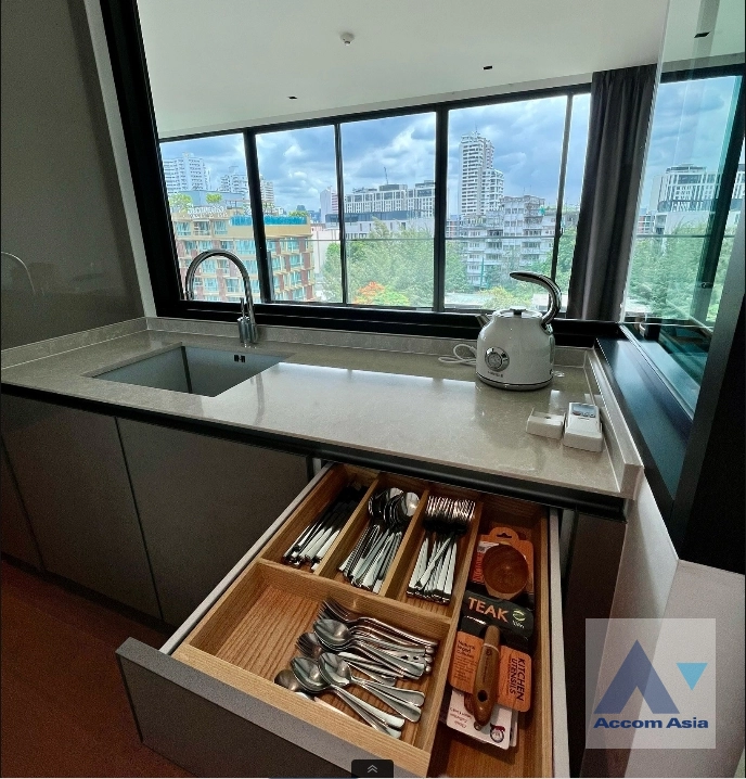 unit 2 Bedrooms  Condominium For Rent in Sukhumvit, Bangkok  near BTS Thong Lo (AA40674)