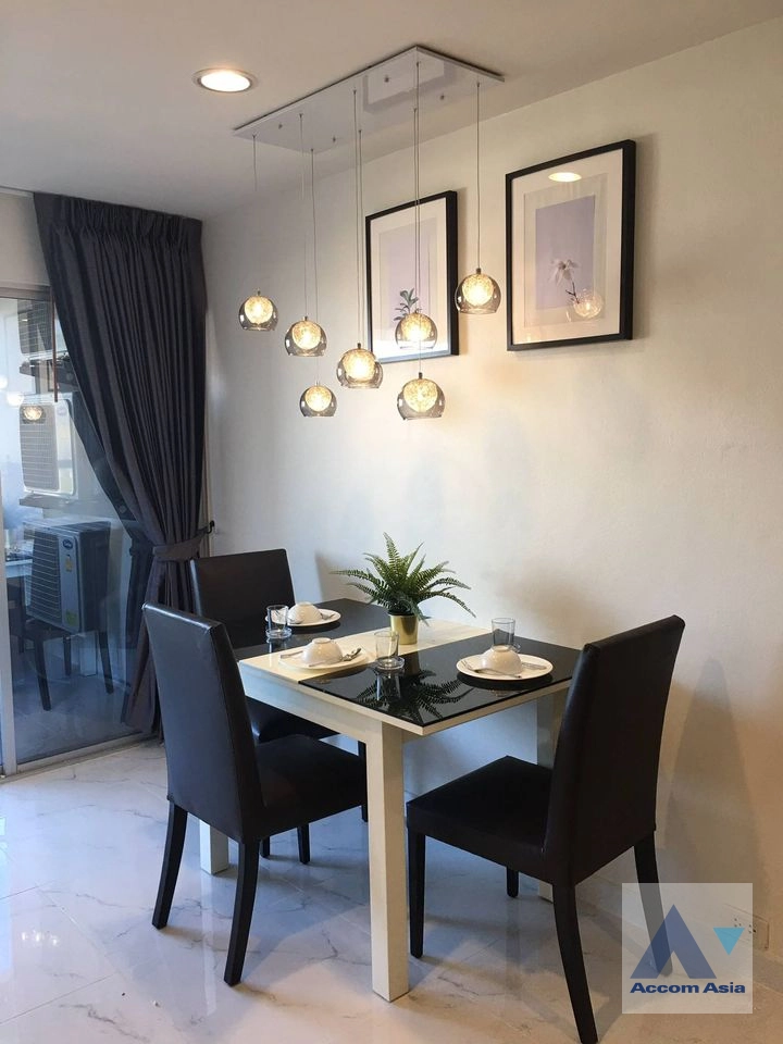 unit 2 Bedrooms  Condominium For Rent in Sukhumvit, Bangkok  near BTS Phrom Phong (AA40680)