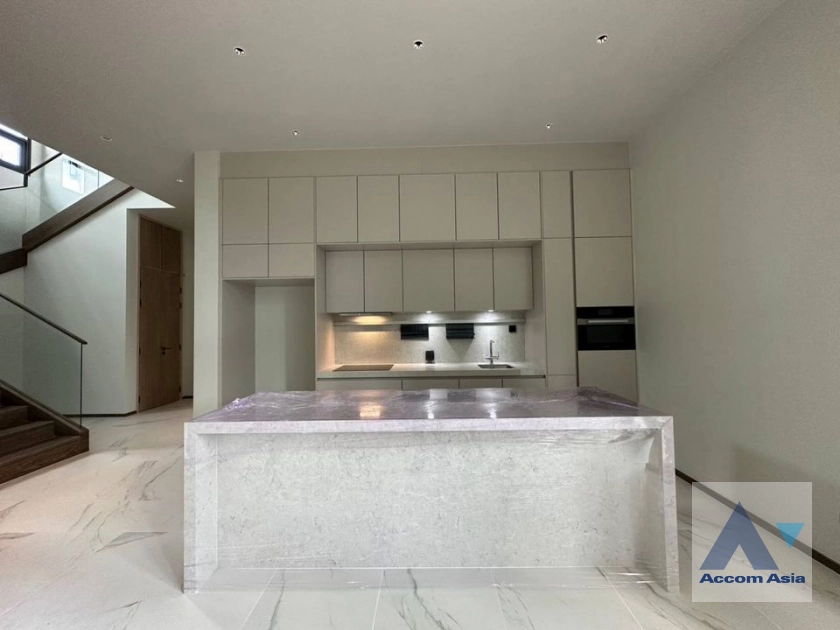 4  4 br House For Rent in Pattanakarn ,Bangkok  at SIRANINN Residences AA40688