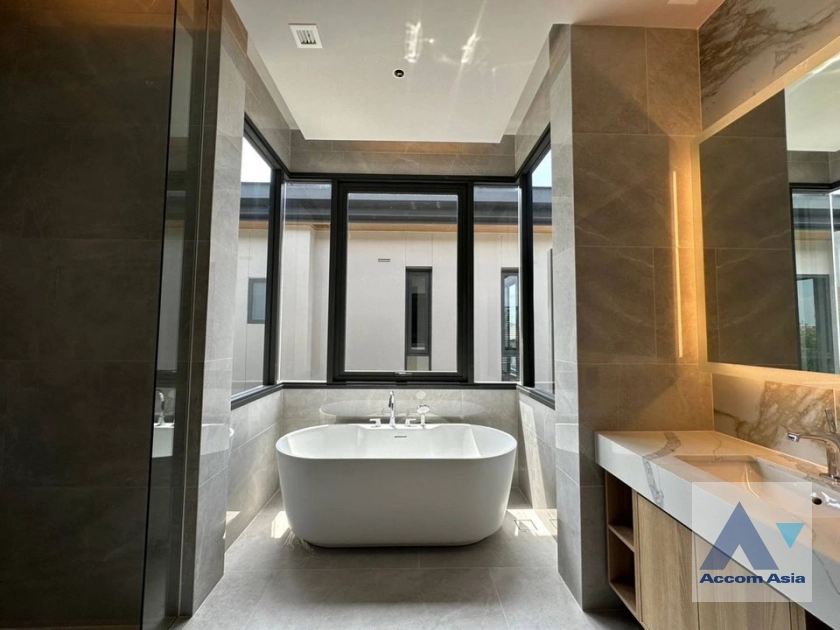 10  4 br House For Rent in Pattanakarn ,Bangkok  at SIRANINN Residences AA40688