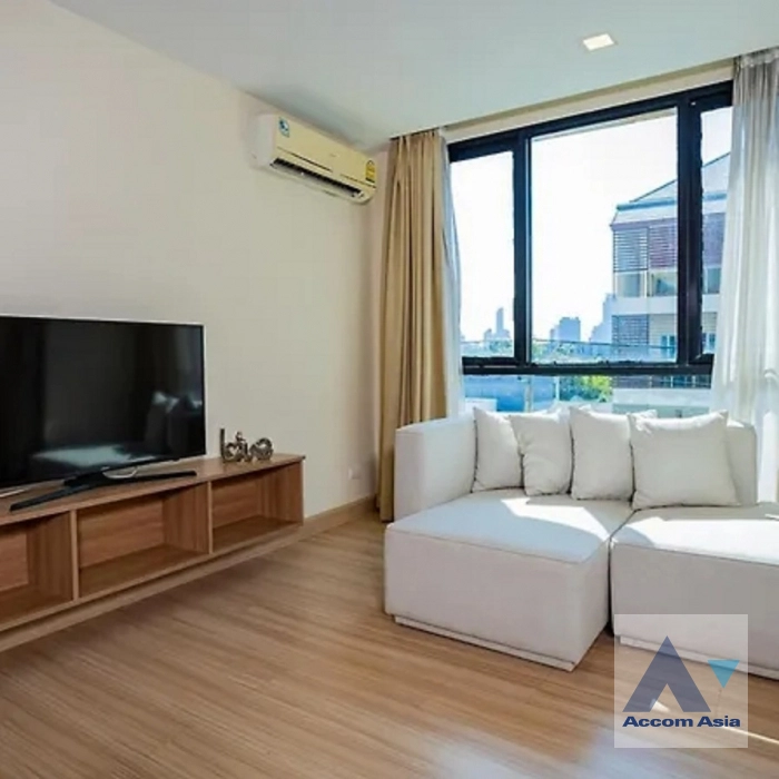  Modern Style Apartment  2 Bedroom for Rent BTS Ekkamai in Sukhumvit Bangkok