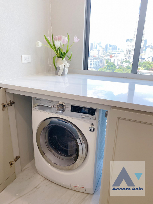 13  1 br Condominium For Sale in  ,Bangkok BTS Phaya Thai at IDEO Q Phayathai AA40718