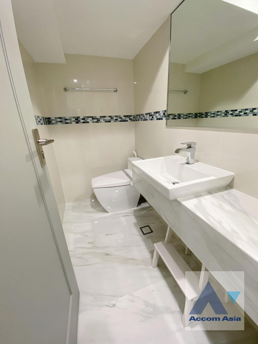 12  1 br Condominium For Sale in  ,Bangkok BTS Phaya Thai at IDEO Q Phayathai AA40718