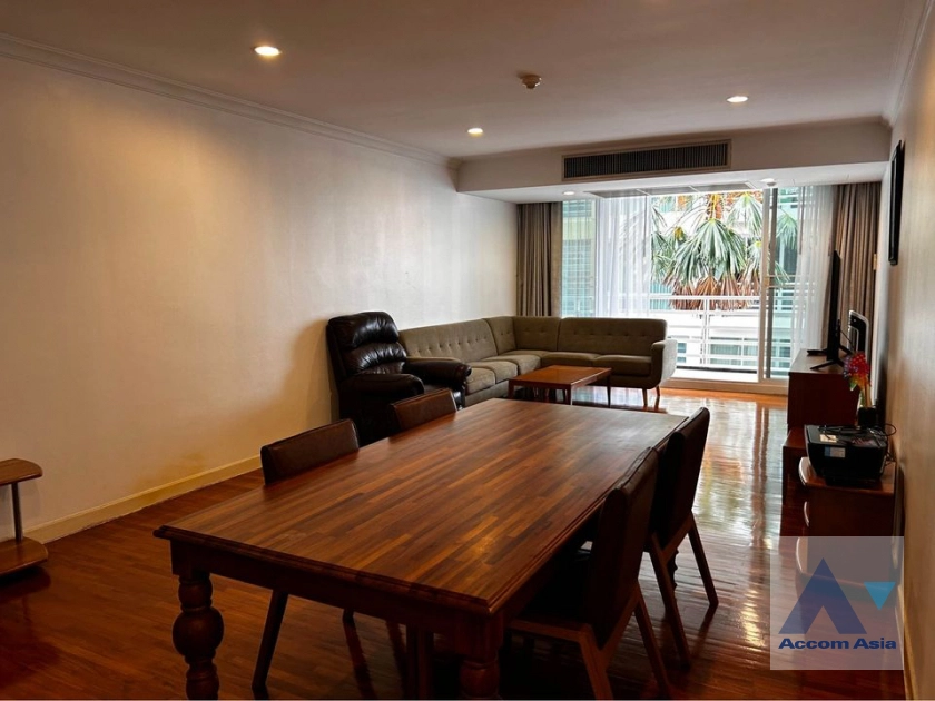 unit 3 Bedrooms  Condominium For Rent in Sukhumvit, Bangkok  near BTS Asok - MRT Sukhumvit (AA40721)