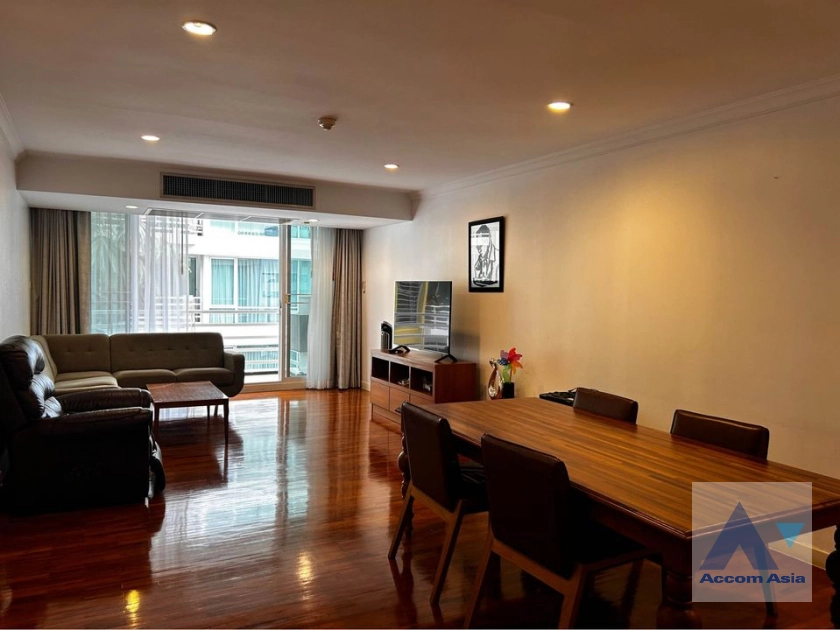 unit 3 Bedrooms  Condominium For Rent in Sukhumvit, Bangkok  near BTS Asok - MRT Sukhumvit (AA40721)
