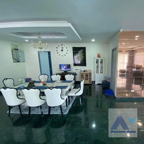 8  5 br House for rent and sale in Dusit ,Bangkok  AA40722