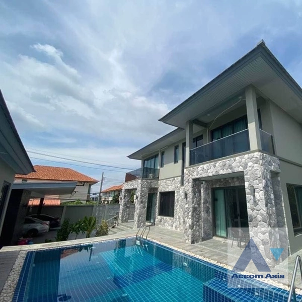  2  5 br House for rent and sale in Dusit ,Bangkok  AA40722