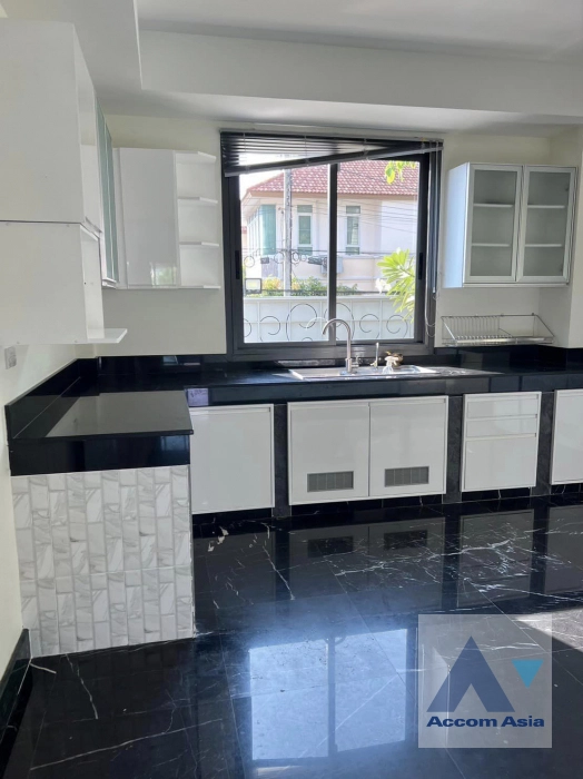 9  5 br House for rent and sale in Dusit ,Bangkok  AA40722