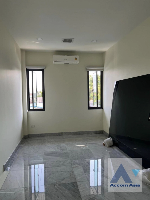 12  5 br House for rent and sale in Dusit ,Bangkok  AA40722