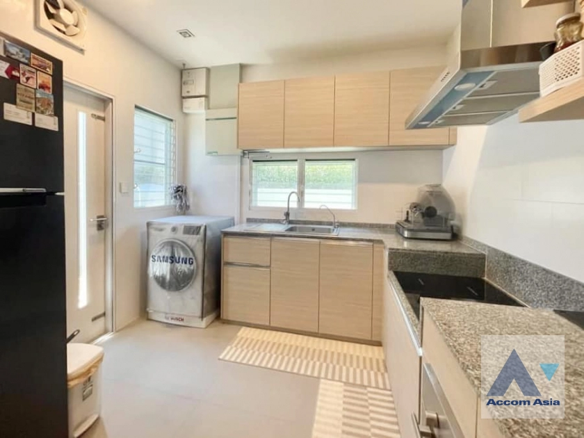 6  4 br House For Rent in Pattanakarn ,Bangkok  at Mantana Bangna-Wongwaen AA40723