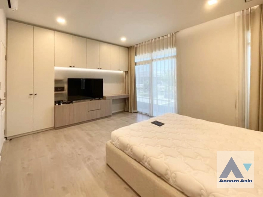 8  4 br House For Rent in Pattanakarn ,Bangkok  at Mantana Bangna-Wongwaen AA40723