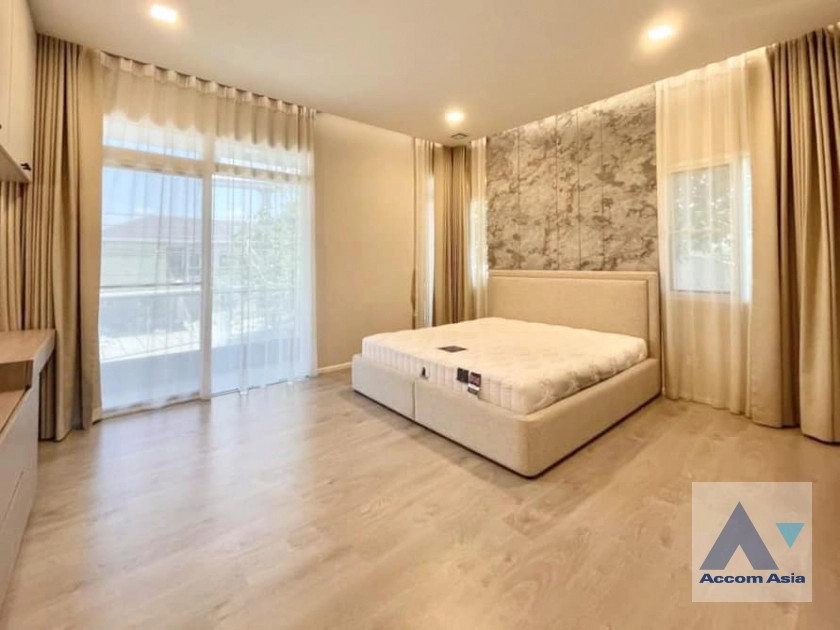 7  4 br House For Rent in Pattanakarn ,Bangkok  at Mantana Bangna-Wongwaen AA40723