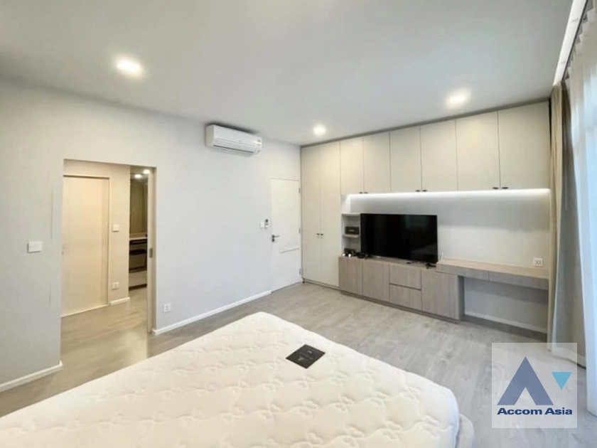 9  4 br House For Rent in Pattanakarn ,Bangkok  at Mantana Bangna-Wongwaen AA40723