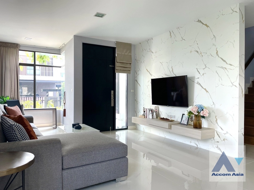 4  4 br House For Rent in Pattanakarn ,Bangkok  at Mantana Onnut-Wongwaen 3 AA40726