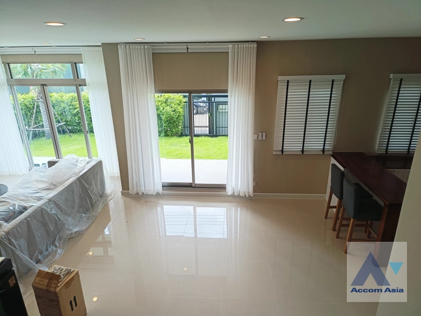 unitPet friendly |  3 Bedrooms  House For Rent in Latkrabang, Bangkok  near ARL Ban Thap Chang (AA40729)
