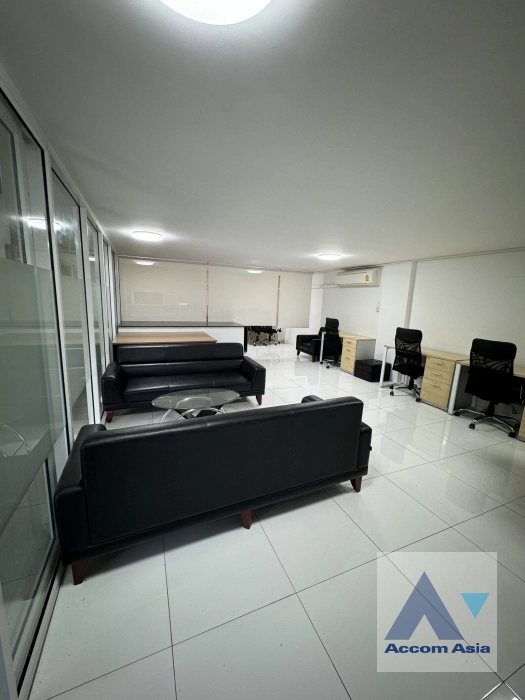 unitHome Office |  Townhouse For Rent in Samutprakan, Samutprakan  near BTS Bang Na (AA40734)