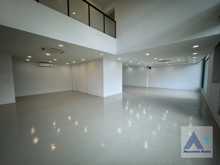 unitHome Office |  Townhouse For Rent in Samutprakan, Samutprakan  near BTS Bang Na (AA40734)