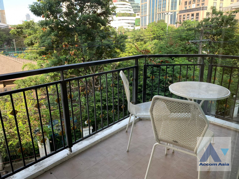 unit 3 Bedrooms  Condominium For Rent in Sukhumvit, Bangkok  near BTS Phrom Phong (AA40746)