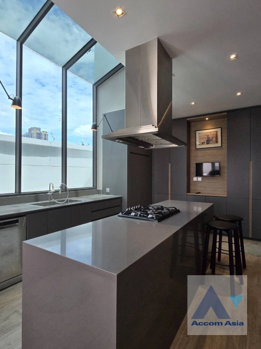 4  3 br House For Sale in Ratchadaphisek ,Bangkok MRT Phetchaburi at Prime Nine Ekamai AA40762