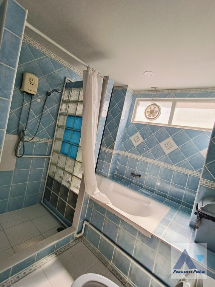 5  2 br Apartment For Rent in Sukhumvit ,Bangkok BTS Thong Lo AA40763