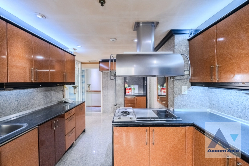  1  4 br Condominium For Rent in Sathorn ,Bangkok BTS Sala Daeng - MRT Lumphini at Sathorn Park Place AA40769