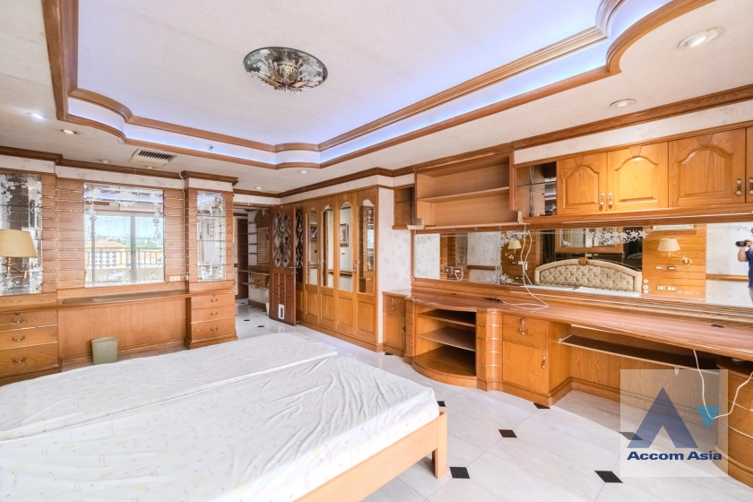 10  4 br Condominium For Rent in Sathorn ,Bangkok BTS Sala Daeng - MRT Lumphini at Sathorn Park Place AA40769