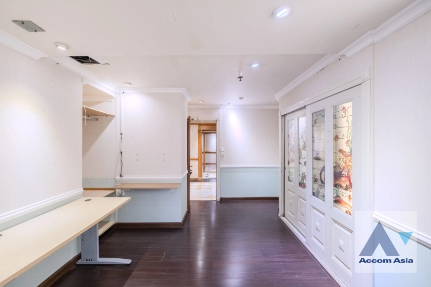 19  4 br Condominium For Rent in Sathorn ,Bangkok BTS Sala Daeng - MRT Lumphini at Sathorn Park Place AA40769