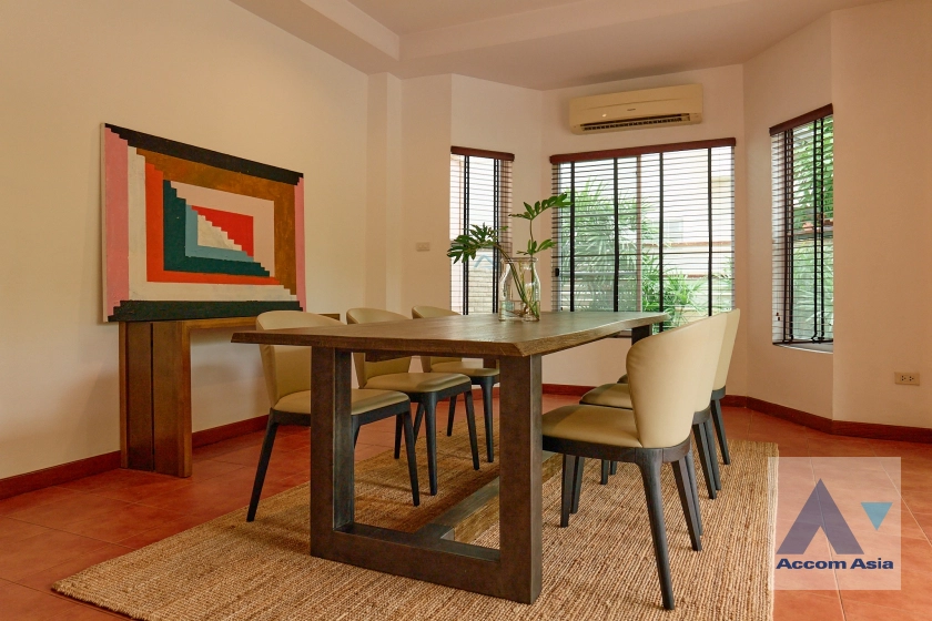 6  4 br House For Rent in Sukhumvit ,Bangkok BTS Phrom Phong 9002001