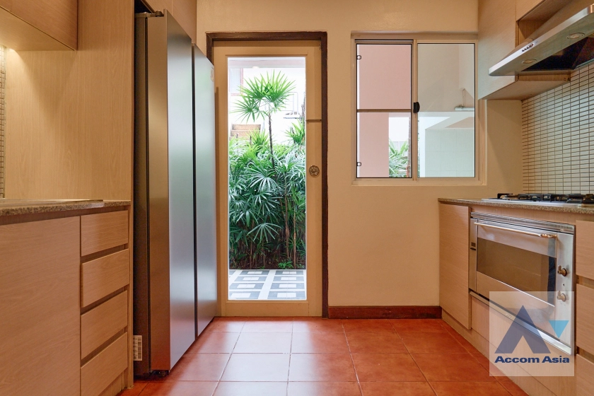 8  4 br House For Rent in Sukhumvit ,Bangkok BTS Phrom Phong 9002001