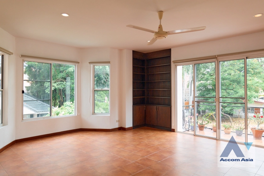 19  4 br House For Rent in Sukhumvit ,Bangkok BTS Phrom Phong 9002001