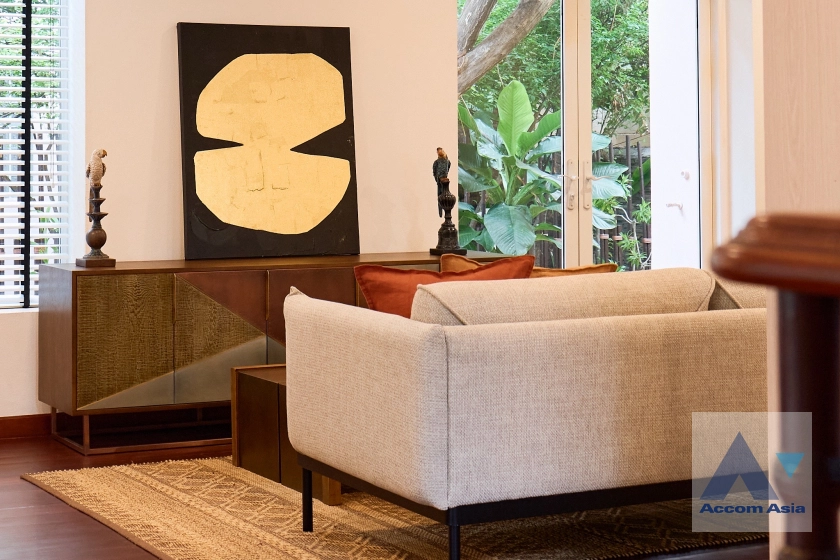 13  4 br House For Rent in Sukhumvit ,Bangkok BTS Phrom Phong 9002001